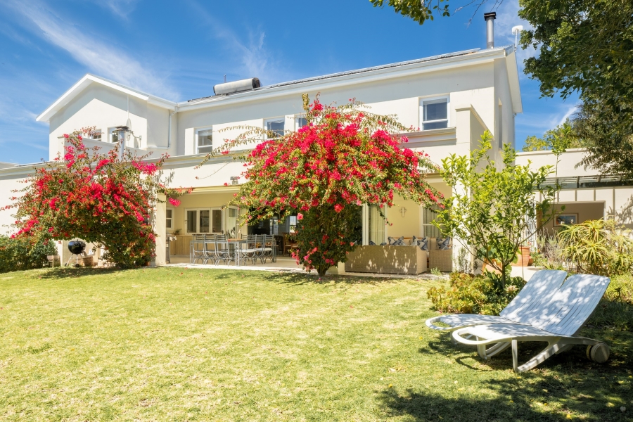 4 Bedroom Property for Sale in Leisure Isle Western Cape